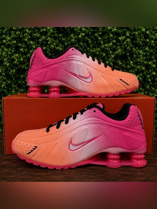 Nike Shoes - NEW IH2343-600 Nike Shox R4 Hyper Pink Atomic Pink Box Has No Lid